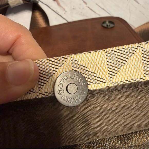 Brown and Cream Geometric Crossbody Bag - Picture 9 of 9